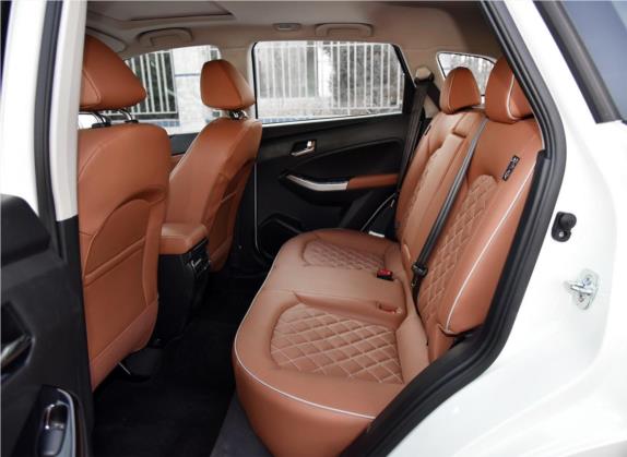 启辰T70 2018款 2.0L CVT睿享运动版 车厢座椅   后排空间
