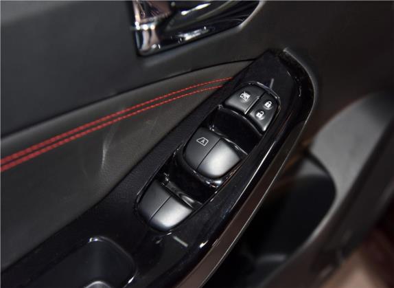 启辰T70 2018款 2.0L CVT睿享版 车厢座椅   门窗控制