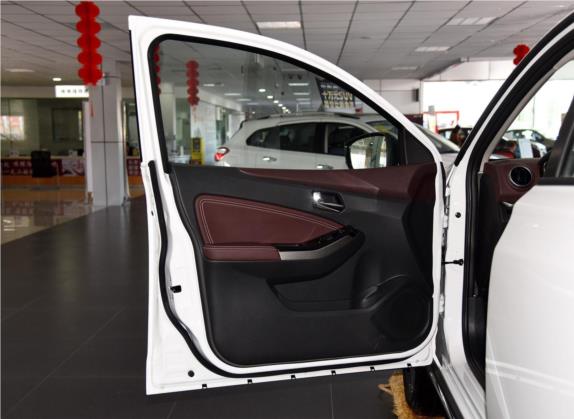 启辰T70X 2016款 2.0L CVT睿趣运动版 车厢座椅   前门板
