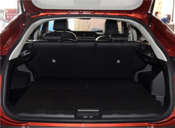 启辰T90 2017款 2.0L 手动智尚版 车厢座椅   后备厢