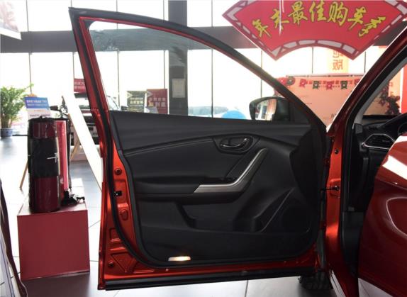 启辰T90 2017款 2.0L 手动智尚版 车厢座椅   前门板