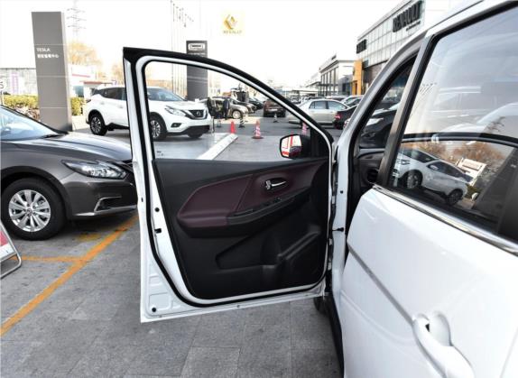 启辰M50V 2017款 1.5L XE 手动标准版 车厢座椅   前门板