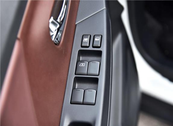 启辰M50V 2017款 1.5L XE 手动标准版 车厢座椅   门窗控制