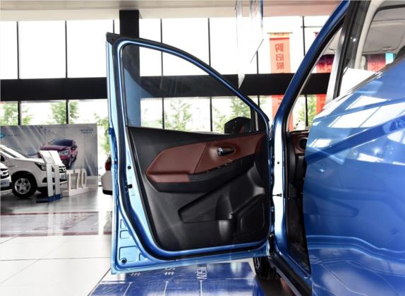 启辰M50V 2017款 1.6L XL CVT豪华版 车厢座椅   前门板