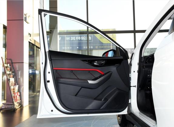 启辰D60 2018款 1.6L 手动智联豪华版 车厢座椅   前门板