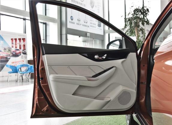 启辰D60 2018款 1.6L CVT智联豪华版 车厢座椅   前门板
