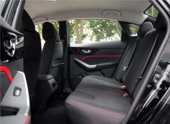 启辰D60 2019款 1.6L Entry手动时尚版 车厢座椅   后排空间