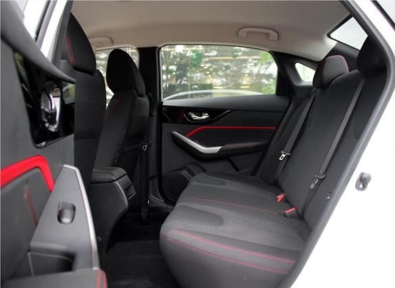 启辰D60 2019款 1.6L XE 手动舒适版 车厢座椅   后排空间