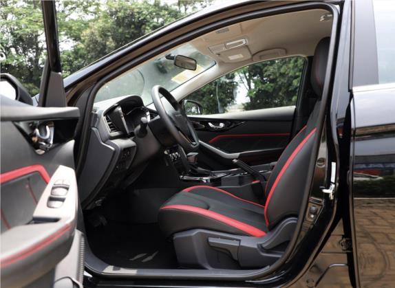 启辰D60 2019款 十万荣耀 1.6L XE CVT辰享版 国VI 车厢座椅   前排空间