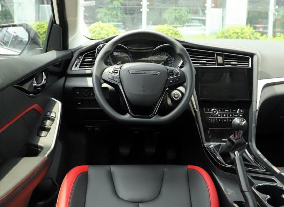 启辰D60 2019款 十万荣耀 1.6L XL 手动辰酷版 国VI 中控类   驾驶位