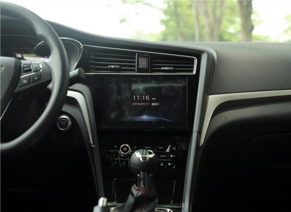 启辰D60 2019款 十万荣耀 1.6L XL 手动辰酷版 国VI 中控类   中控台