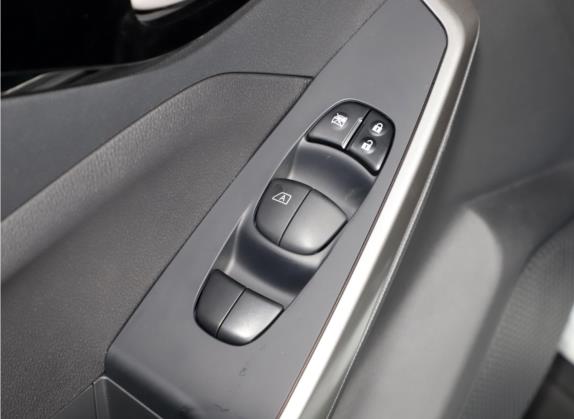 启辰D60 2021款 1.6L Entry 手动舒享版 车厢座椅   门窗控制