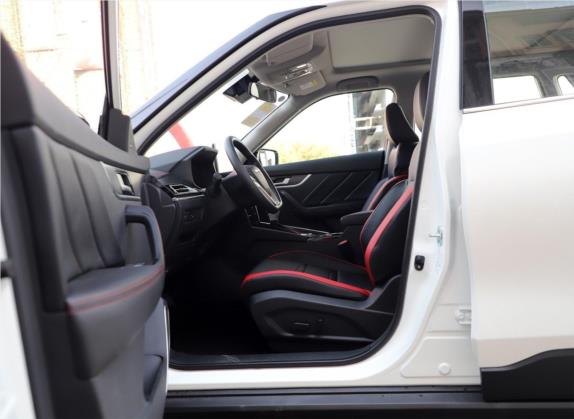 启辰T60 2020款 1.6L CVT智炫版 国VI 车厢座椅   前排空间