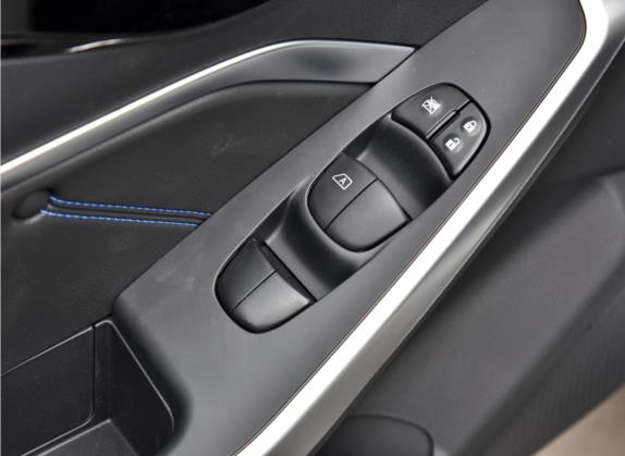 启辰D60EV 2020款 标准续航舒适版 车厢座椅   门窗控制