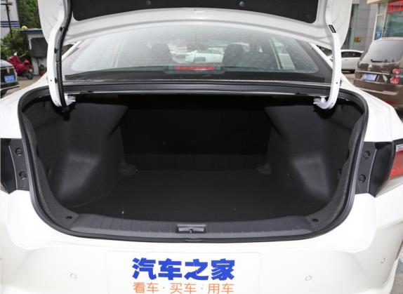 启辰D60EV 2020款 标准续航智行版 车厢座椅   后备厢