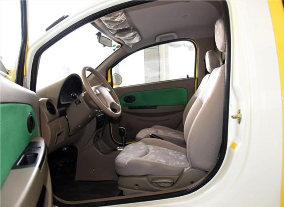 全球鹰K10 2015款 K10b 车厢座椅   前排空间