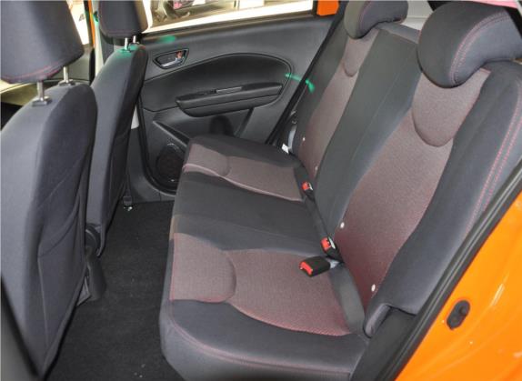 全球鹰K17 2016款 K17A 时尚型 车厢座椅   后排空间