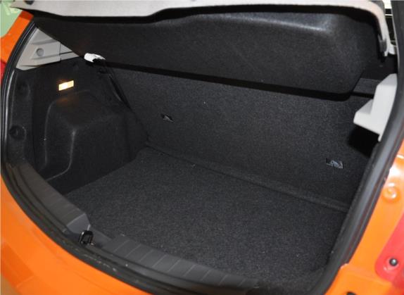 全球鹰K17 2016款 K17A 时尚型 车厢座椅   后备厢