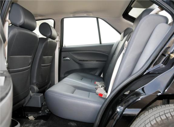 旗云2 2012款 1.5L 手动豪华型 车厢座椅   后排空间