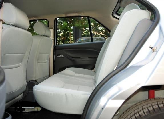 旗云2 2012款 1.5L 手动舒适型 车厢座椅   后排空间