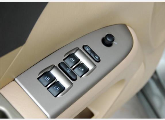 旗云3 2010款 1.5L 手动精英型 车厢座椅   门窗控制