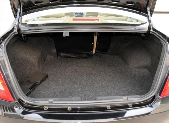 旗云3 2010款 1.8L 手动精英型 车厢座椅   后备厢