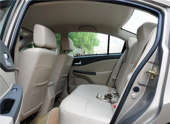奇瑞E5 2011款 1.5L 手动智悦型 车厢座椅   后排空间