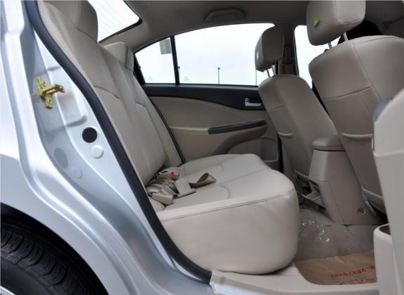 奇瑞E5 2011款 1.5L 手动优悦型 车厢座椅   后排空间