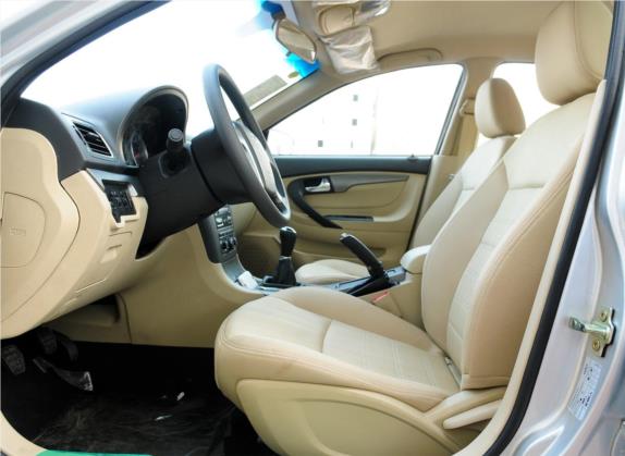 旗云5 2012款 1.8L 手动舒适版 车厢座椅   前排空间