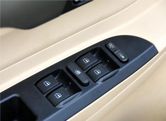 旗云5 2012款 1.8L 手动豪华版 车厢座椅   门窗控制