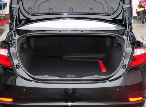 艾瑞泽7 2013款 1.6L CVT致享版 车厢座椅   后备厢