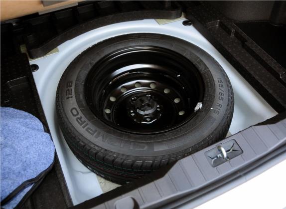 艾瑞泽7 2013款 1.6L 手动致领版 其他细节类   备胎
