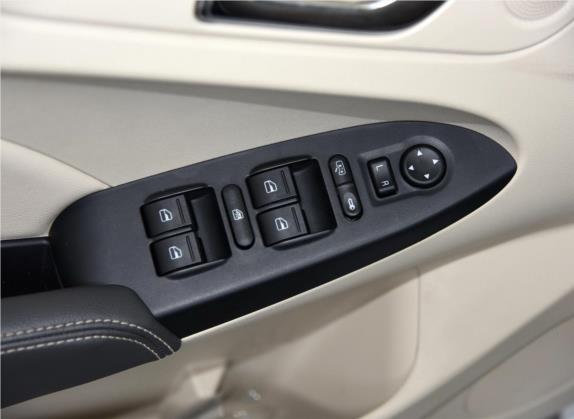 艾瑞泽7 2015款 1.5T 手动致享版 车厢座椅   门窗控制