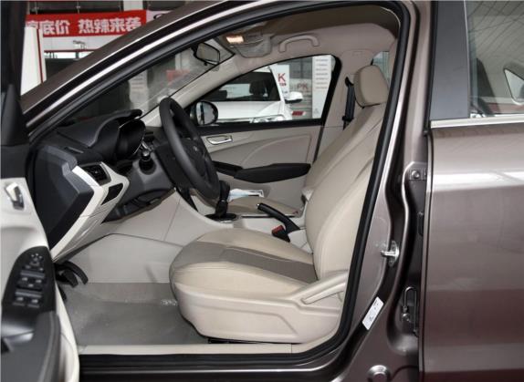 艾瑞泽7 2015款 1.6L 手动致领版 车厢座椅   前排空间