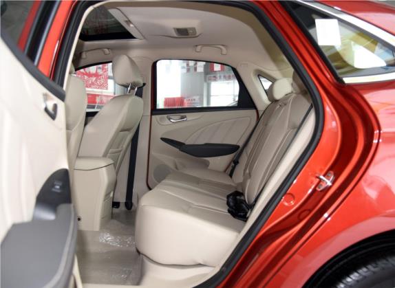 艾瑞泽7 2015款 1.6L 手动致尚版 车厢座椅   后排空间