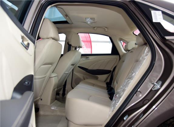 艾瑞泽7 2015款 1.6L CVT致尚版 车厢座椅   后排空间
