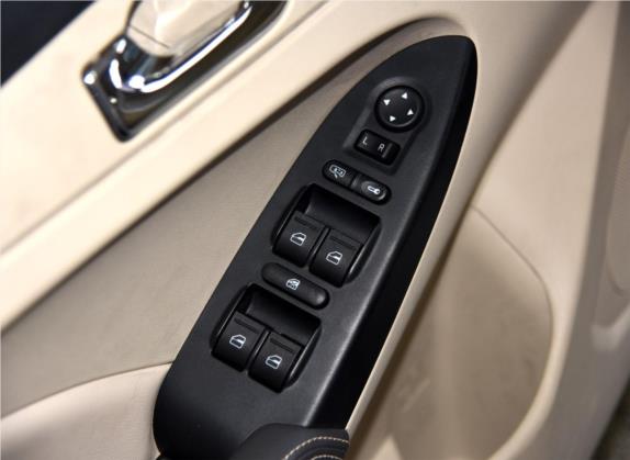 艾瑞泽7 2015款 1.6L CVT致享版 车厢座椅   门窗控制
