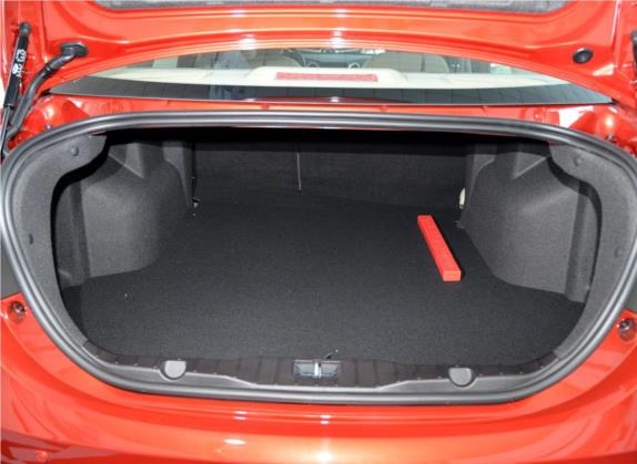 艾瑞泽7 2015款 1.5T 手动致领版 车厢座椅   后备厢