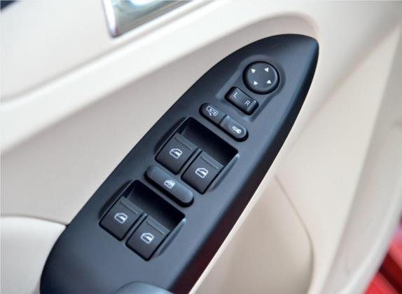 艾瑞泽7 2015款 1.5T 手动致领版 车厢座椅   门窗控制