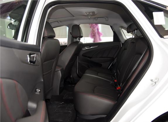 艾瑞泽7 2016款 1.6L CVT致尚版 车厢座椅   后排空间