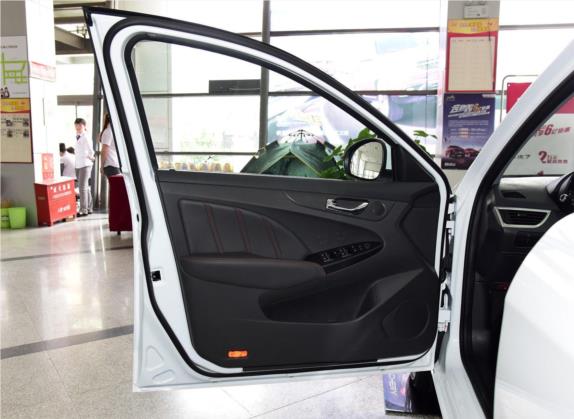 艾瑞泽7 2017款 1.5T CVT致尚版 车厢座椅   前门板