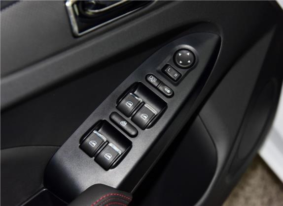 艾瑞泽7 2017款 1.5T CVT致尚版 车厢座椅   门窗控制