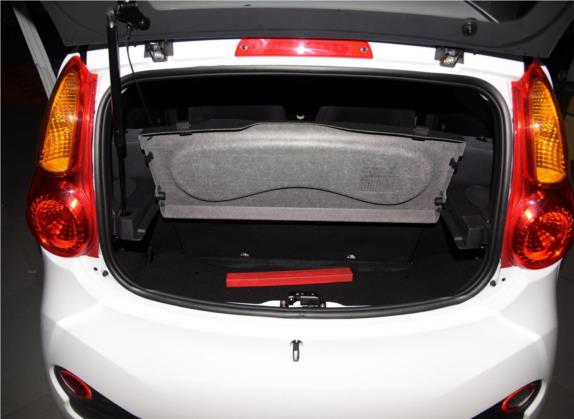 奇瑞QQ 2013款 1.0L 手动活力版 车厢座椅   后备厢