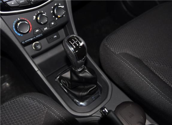 艾瑞泽3 2015款 1.5L 手动够劲版 中控类   挡把