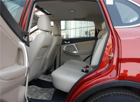 瑞虎5 2014款 2.0L CVT家悦版 车厢座椅   后排空间