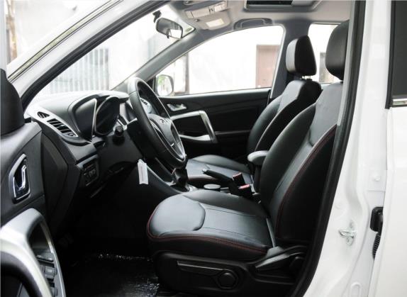 瑞虎5 2014款 2.0L 手动家悦版 车厢座椅   前排空间