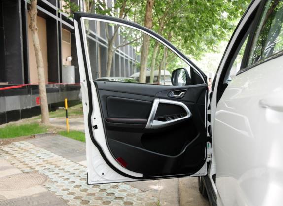 瑞虎5 2014款 2.0L 手动家悦版 车厢座椅   前门板