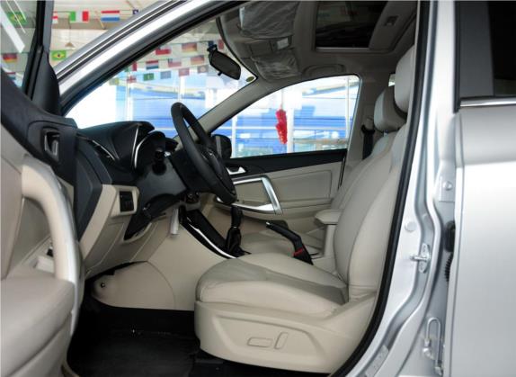 瑞虎5 2014款 2.0L 手动智云版 车厢座椅   前排空间