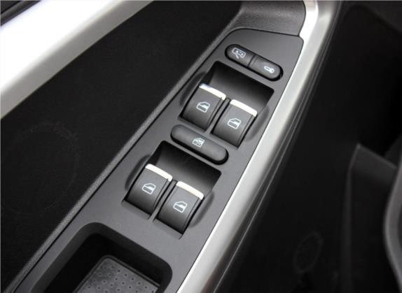 瑞虎5 2015款 1.5T 手动家悦版 车厢座椅   门窗控制