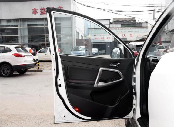 瑞虎5 2015款 2.0L 手动家悦版 车厢座椅   前门板